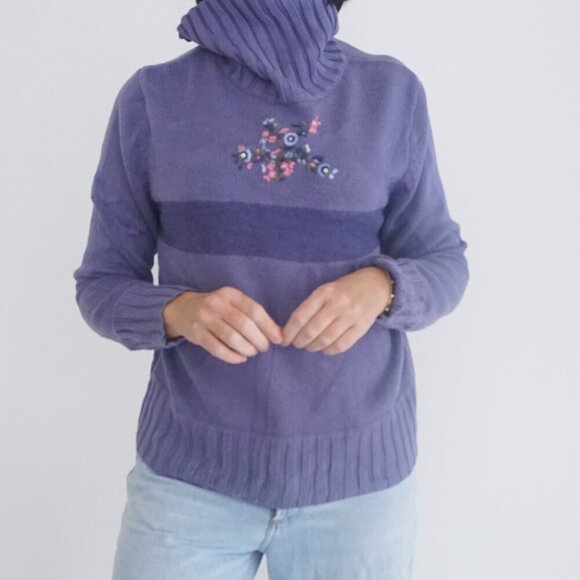 Vintage NT Purple w Pink Embroidered Floral Knit Turtleneck Light Sweater L - Picture 2 of 11